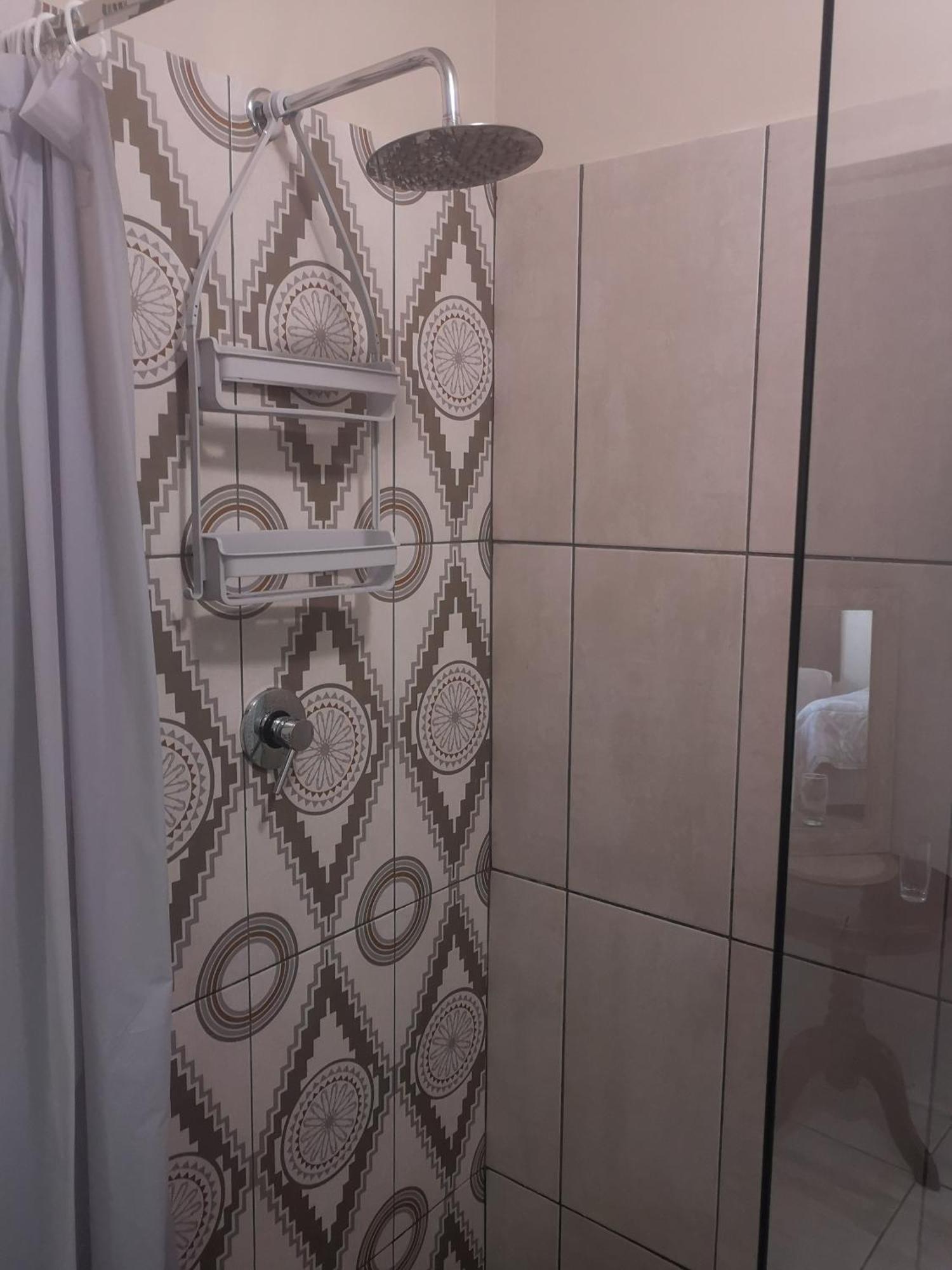 Avo Tree Guesthouse 파를 외부 사진